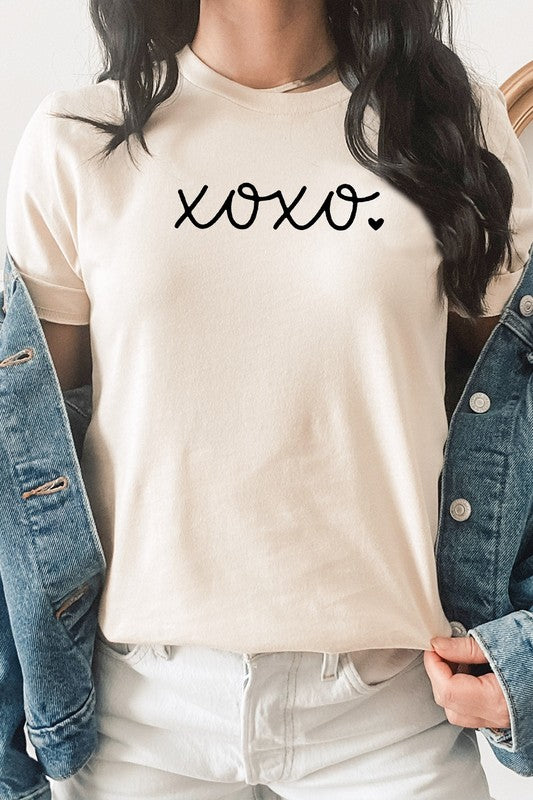 XOXO Heart Lover Romantic Valentines Day Tee